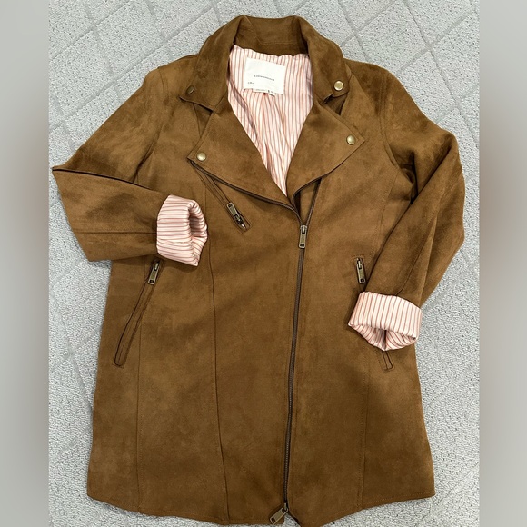 Longline Vegan Suede Moto in Cedar - Picture 9 of 9